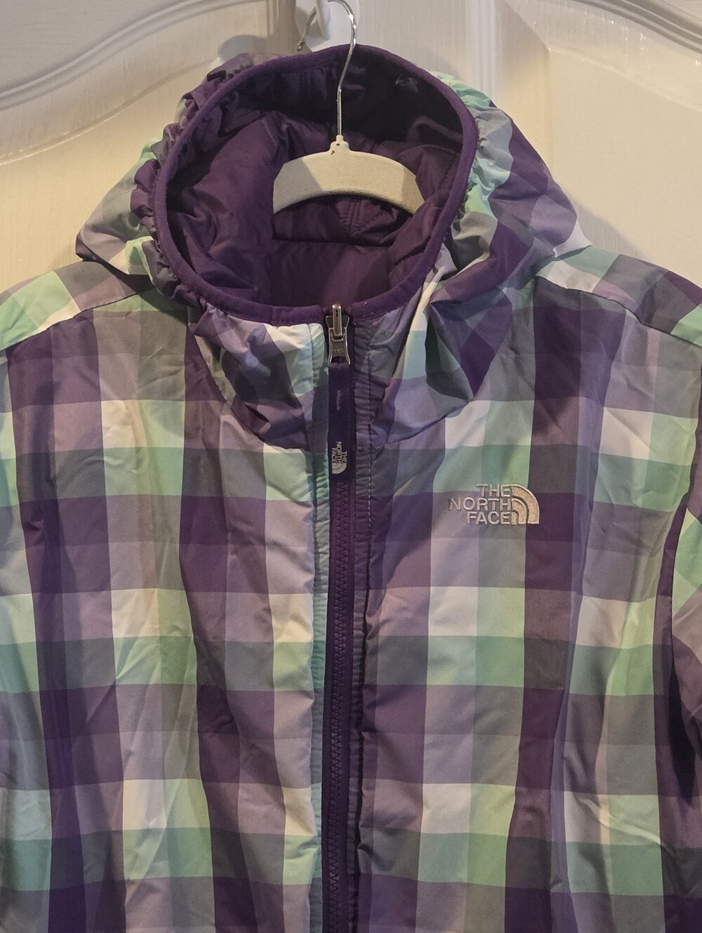 The North Face Girls XL 18 Reversible Hooded Puffer Jacket Purple Plaid - Picture 6 of 7